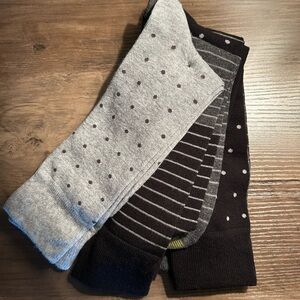 4 Pairs of Men's Gray and Black Patterned Dress Socks